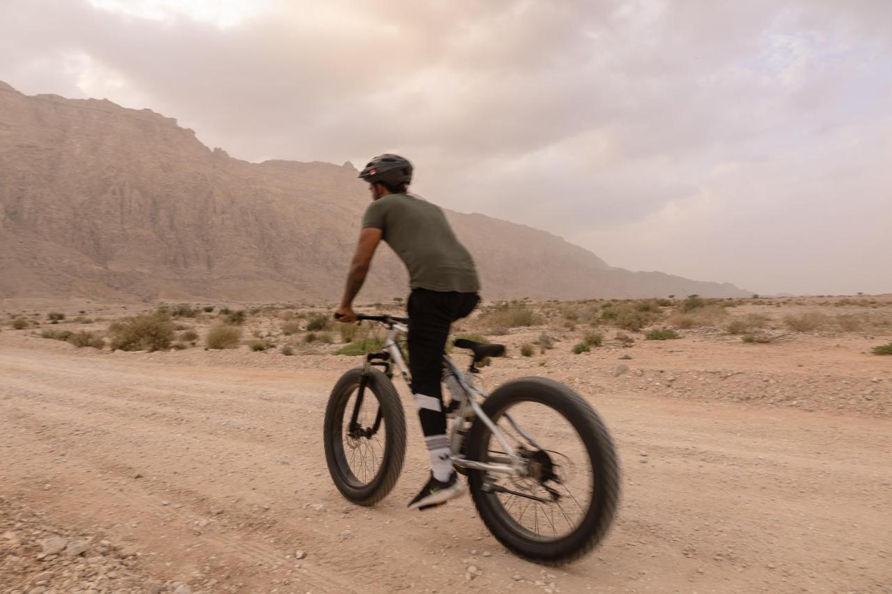 Pura Eco Retreat, Jebel Hafit Desert Park Ал Айн Екстериор снимка