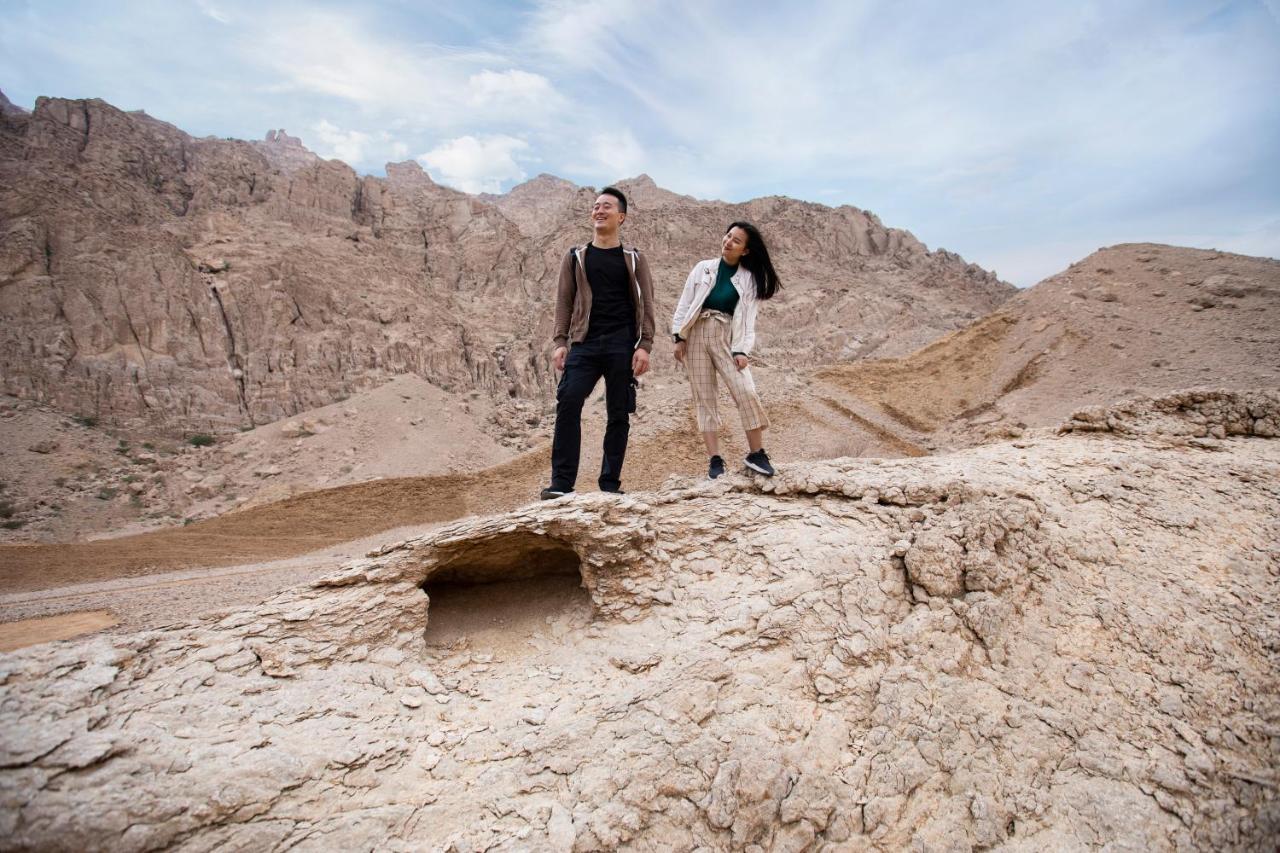 Pura Eco Retreat, Jebel Hafit Desert Park Ал Айн Екстериор снимка
